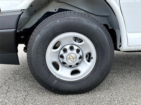 New 2025 Chevrolet Express 2500 Extended w/ Enhanced Convenience Package image 7