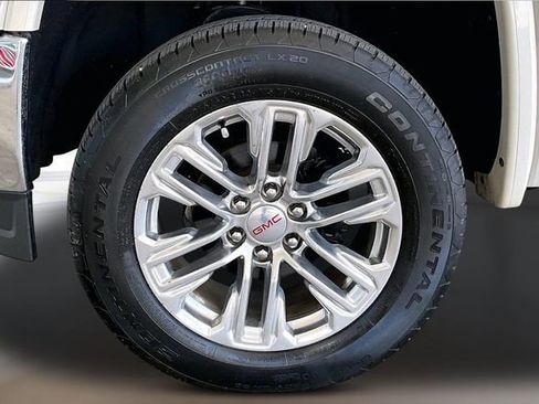 Used 2014 GMC Sierra 1500 SLT w/ SLT Crew Cab Value Package AWD/4WD image 28