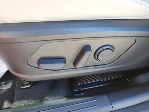 New 2026 Hyundai Tucson Limited image 18