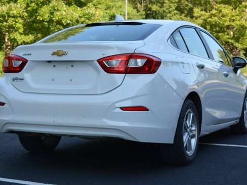Used 2016 Chevrolet Cruze LT w/ Convenience Package FWD image 6