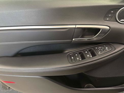 Certified 2023 Hyundai Sonata Limited w/ Cargo Package image 18