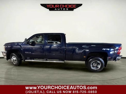 Used 2011 Chevrolet Silverado 3500 LTZ w/ LTZ Plus Package image 2