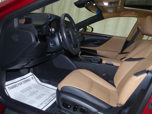 Used 2022 Lexus ES 300h w/ Premium Package image 20