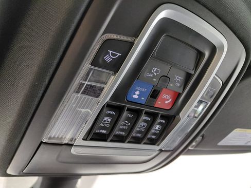 Used 2023 RAM 1500 Big Horn AWD/4WD image 43