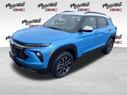 Used 2025 Chevrolet TrailBlazer ACTIV w/ Convenience Package AWD/4WD image 3