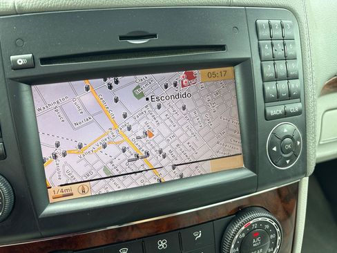 Used 2012 Mercedes-Benz GL 450 4MATIC image 28