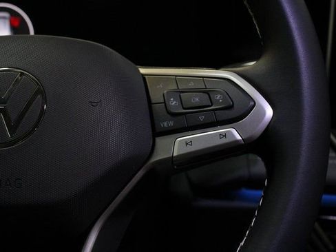 New 2026 Volkswagen Tiguan SE image 9