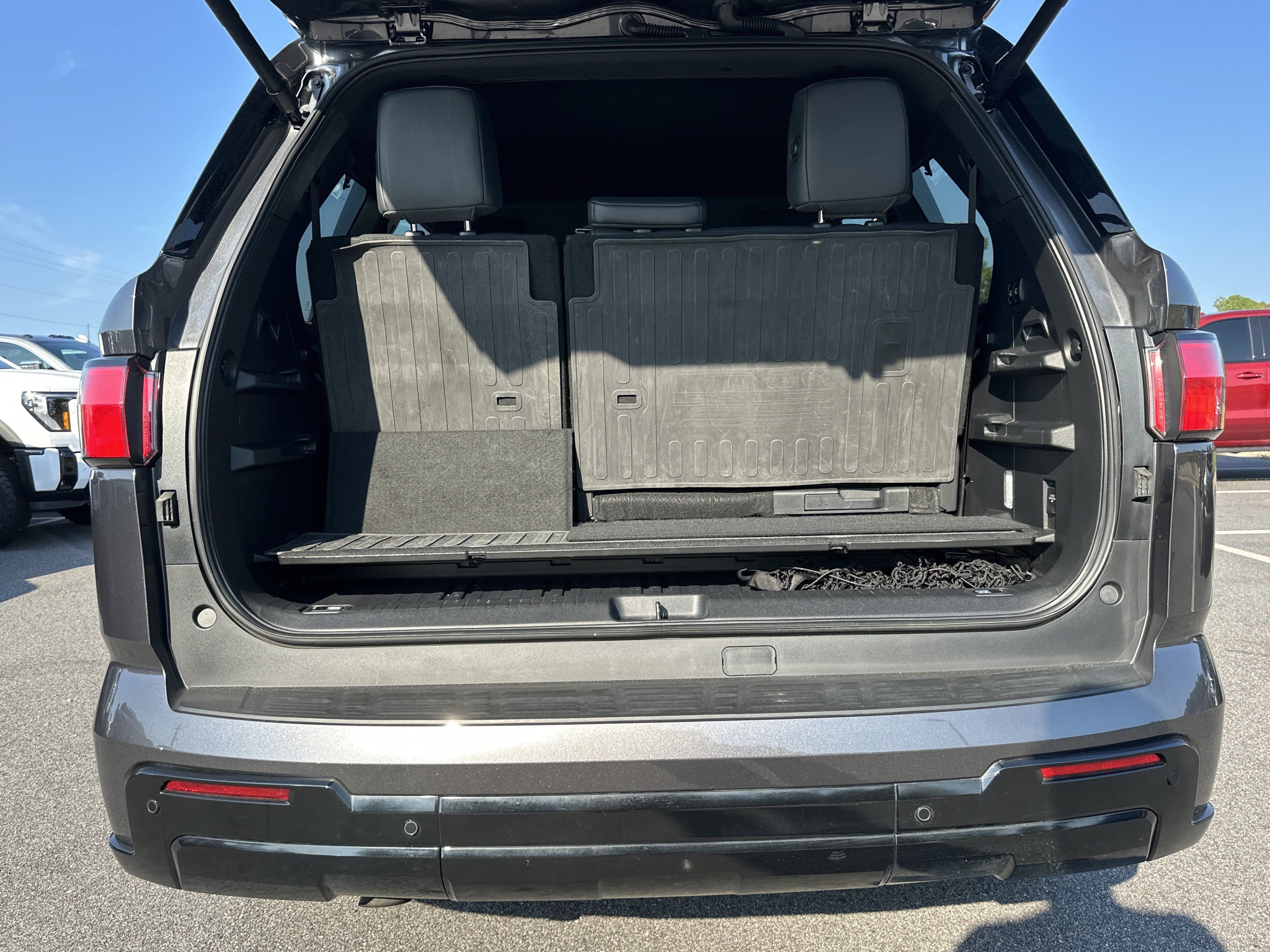 Used 2025 Toyota Sequoia Platinum AWD/4WD image 20