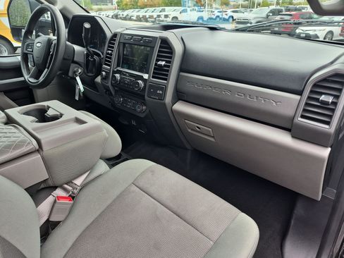 Used 2018 Ford F250 XL w/ STX Appearance Package AWD/4WD image 26