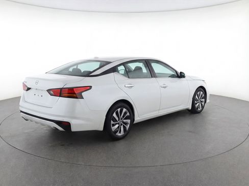 Used 2023 Nissan Altima 2.5 S FWD image 9