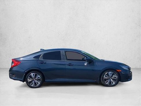Used 2018 Honda Civic EX-T image 4
