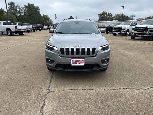 Used 2019 Jeep Cherokee Latitude w/ Popular Appearance Group image 8