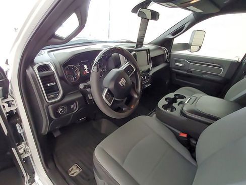 Used 2022 RAM 3500 Big Horn AWD/4WD image 10