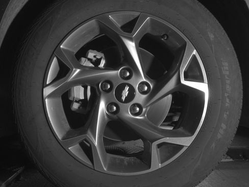 Used 2025 Chevrolet Trax LT FWD image 12
