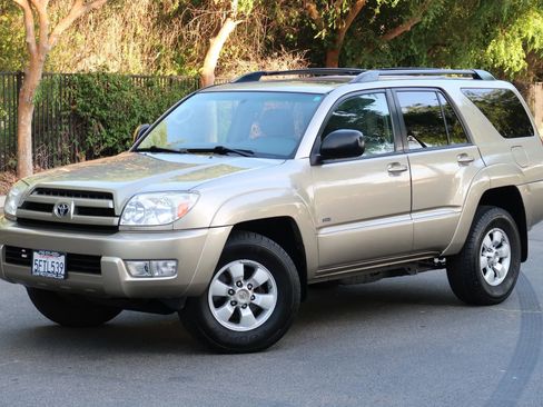 Used 2004 Toyota 4Runner Sport image 2