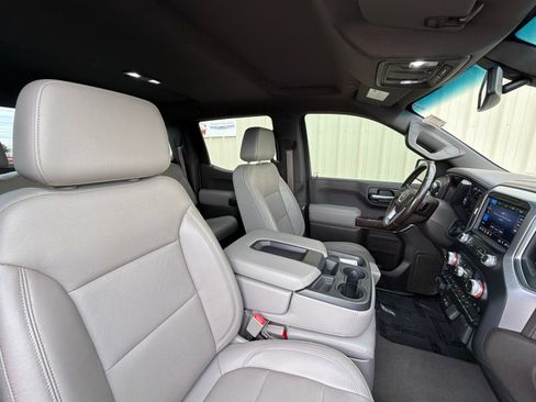 Used 2019 GMC Sierra 1500 SLT w/ X31 Off-Road Package AWD/4WD image 9