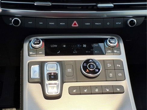 Used 2025 Hyundai Palisade Calligraphy AWD/4WD image 15