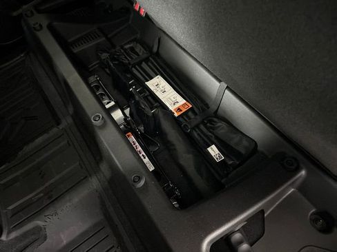 Used 2023 Chevrolet Colorado Trail Boss w/ Technology Package image 27