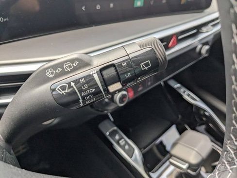 Used 2024 Kia Sorento SX FWD image 27