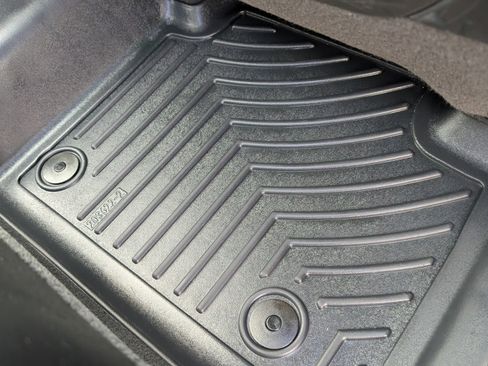 Used 2024 Jeep Grand Cherokee Limited image 34