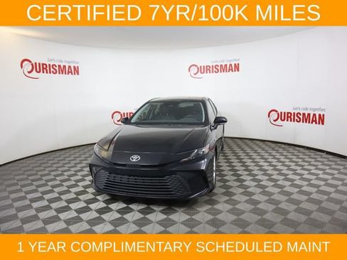 Used 2025 Toyota Camry LE w/ Convenience Package FWD image 1