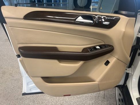 Used 2016 Mercedes-Benz GLE 350 4MATIC w/ Premium Package image 29