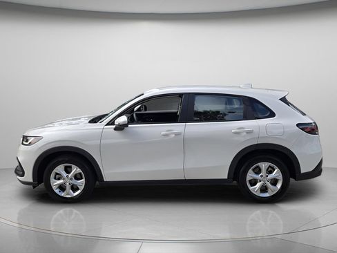 Certified 2025 Honda HR-V LX image 5