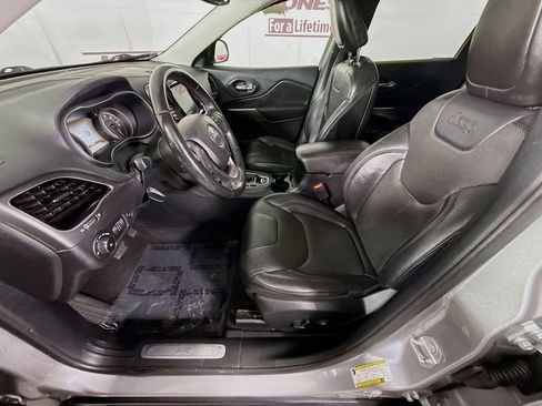 Used 2020 Jeep Cherokee Limited AWD/4WD image 26