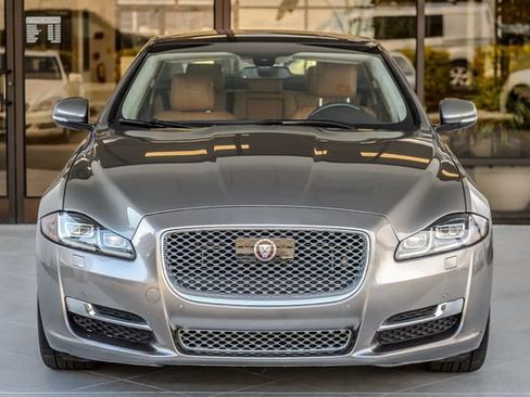 Used 2017 Jaguar XJ L Portfolio image 5