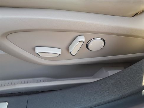 Used 2022 Lincoln Nautilus Reserve image 15