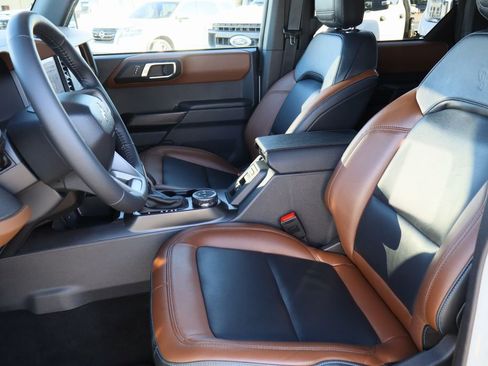 Used 2024 Ford Bronco Outer Banks image 21