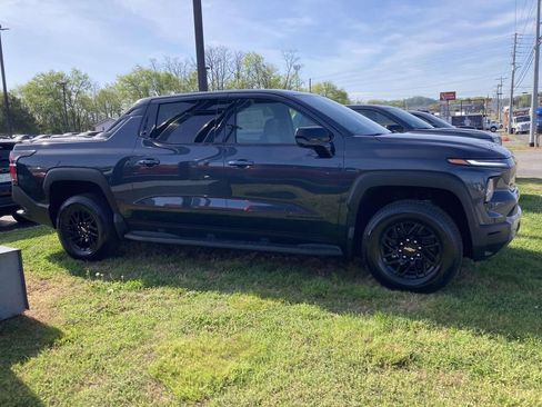 New 2026 Chevrolet Silverado EV LT AWD/4WD image 2