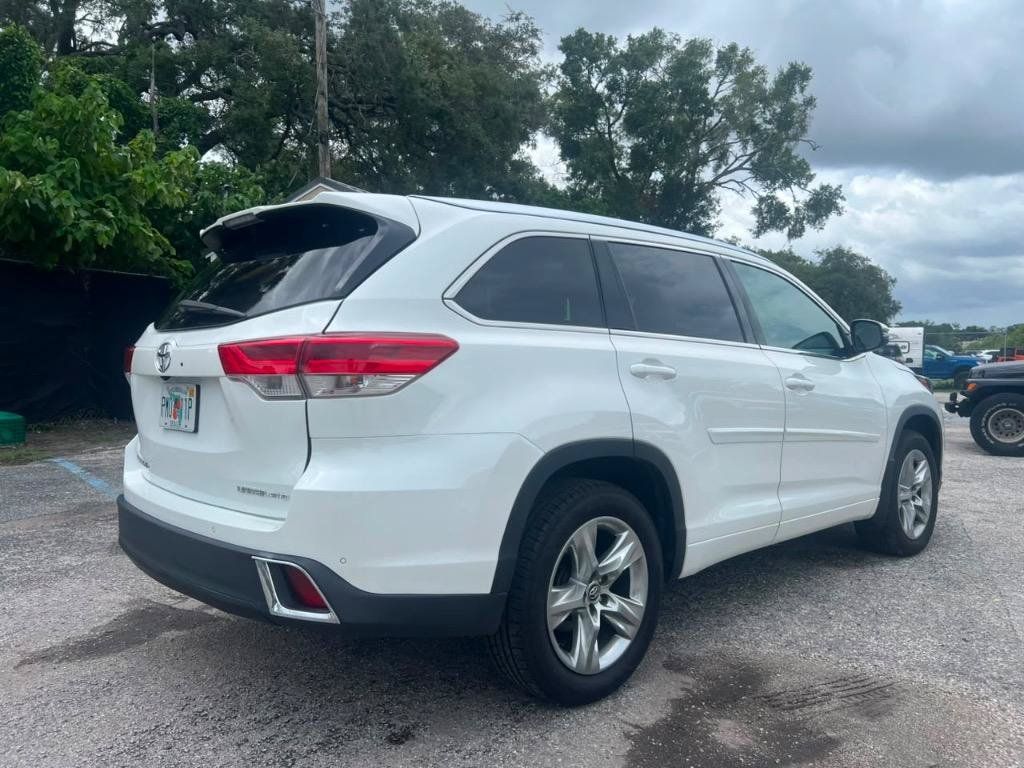 Used 2019 Toyota Highlander Limited AWD/4WD image 5