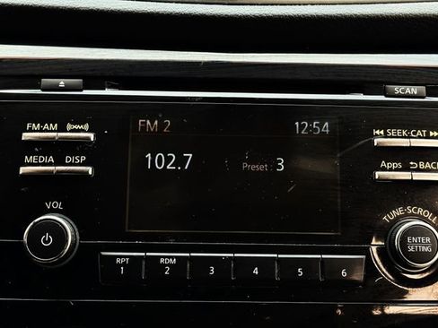 Used 2016 Nissan Rogue S image 19