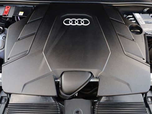 Used 2019 Audi Q8 Premium w/ Convenience Package AWD/4WD image 14