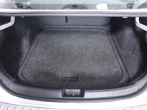 Used 2023 Volkswagen Jetta SE image 34