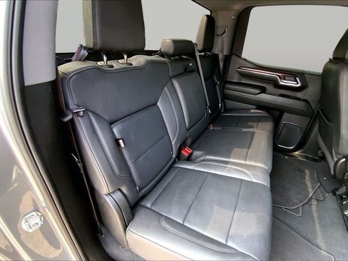 Used 2025 GMC Sierra 1500 SLT RWD image 19