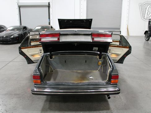 Used 1990 Rolls-Royce Silver Spur II RWD image 29