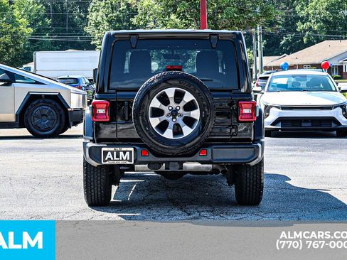 Used 2023 Jeep Wrangler Unlimited Sahara w/ LED Lighting Group AWD/4WD image 12