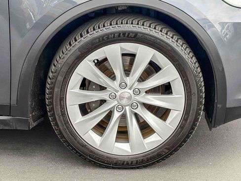 Used 2020 Tesla Model X Long Range image 9