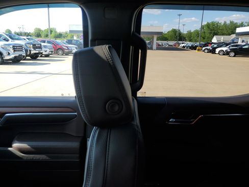 Used 2023 GMC Sierra 1500 Denali w/ Denali Reserve Package AWD/4WD image 12