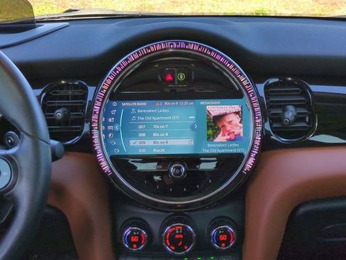 Used 2022 MINI Cooper S image 18