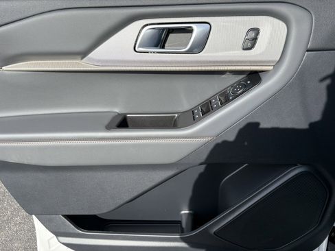 New 2026 Ford Explorer Active image 23
