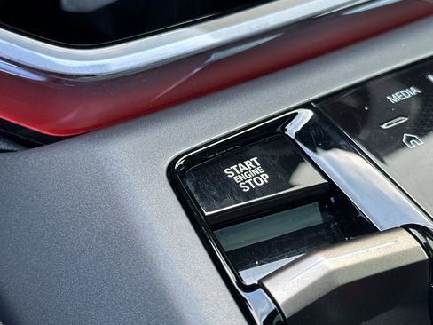 Used 2025 BMW X3 xDrive30i w/ Premium Package image 18