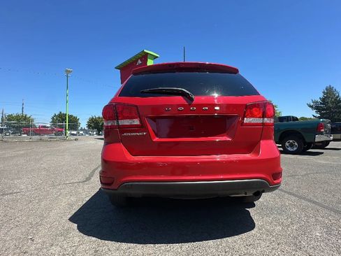Used 2019 Dodge Journey SE w/ Premium Group FWD image 4