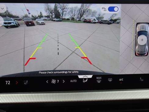 Used 2025 Ford Explorer ST-Line w/ ST-Line Street Pack image 21