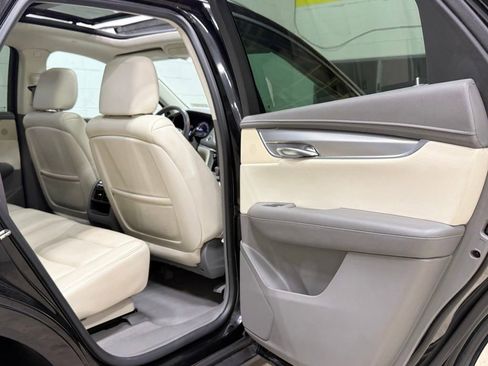 Used 2017 Cadillac XT5 Premium Luxury AWD/4WD image 47