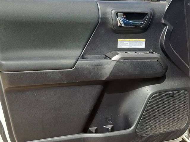 Used 2019 Toyota Tacoma TRD Off-Road AWD/4WD image 9