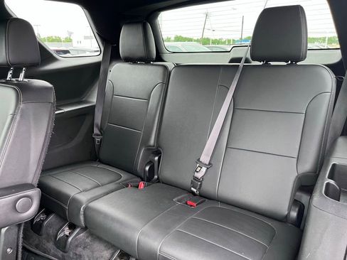 Used 2023 Chevrolet Traverse LT AWD/4WD image 23