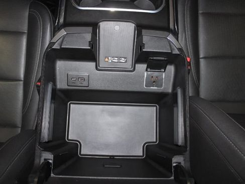 Used 2024 Chevrolet Silverado 2500 LTZ w/ LTZ Convenience Package AWD/4WD image 33